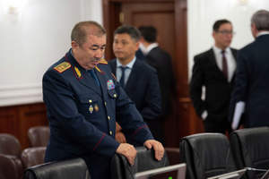 Глава МВД Казахстана: необходимо воздержаться от поездок, ситуация на трассах критичная