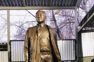 Назарбаев отреагировал на еще один памятник, посвященный ему