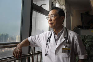 Китайский врач-супермен спрогнозировал распространение коронавируса до июня