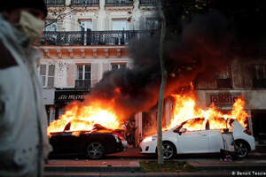 Банк Франции сожжён, ранено до 40 полицейских. Видео