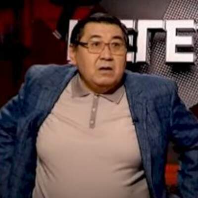 Скандал на ток-шоу: Ермурат Бапи ударил лидера ОСДП. Видео