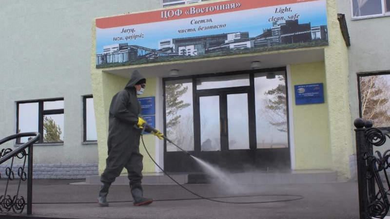 Предприятия Карагандинской области могут перевести на казарменный режим