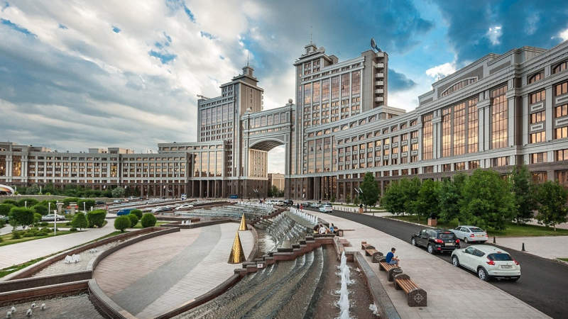 КазМунайГаз сократит число сотрудников на 34%