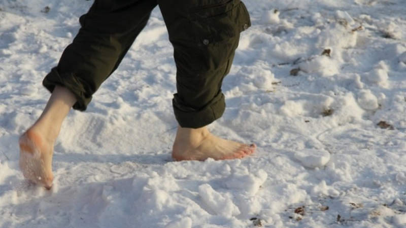 Удирал босиком: вора застукала хозяйка дома в Арыси
