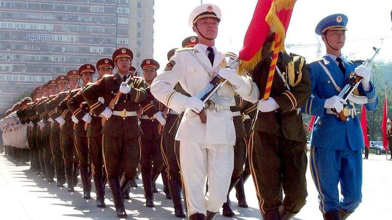 Китай показал новейшую военную технику и готовится сократить свою армию
