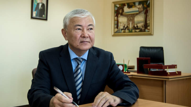 «Такса» за прием у министра образования составила 5 тысяч долларов