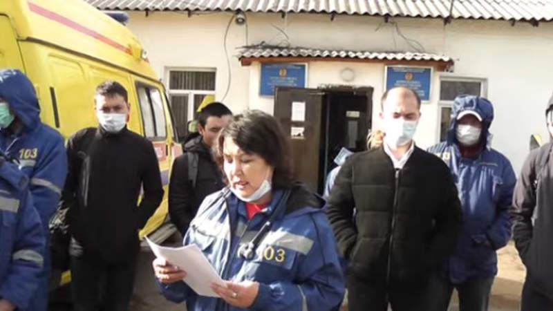 Карагандинские врачи возмущены несправедливым распределением выплат. Видео