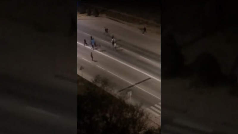 Массовая драка произошла на улице в Актау. Видео