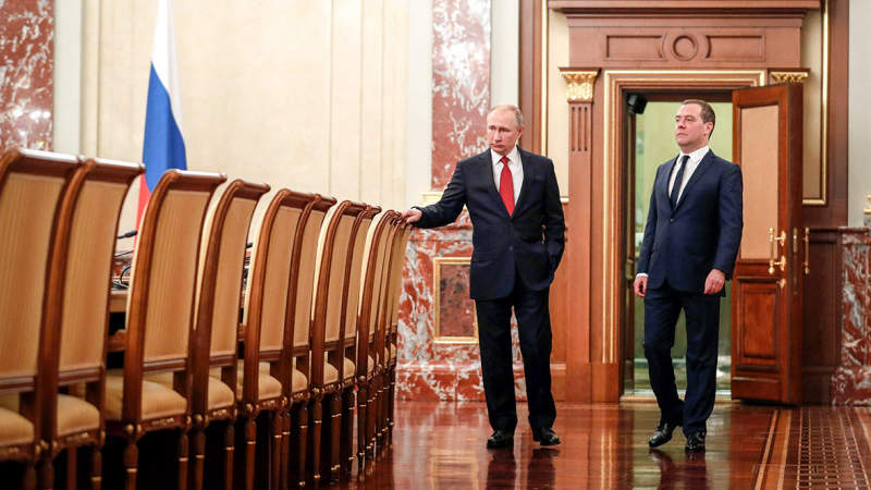 Когда не спит Медведев: Россия запустила проказахский транзит власти